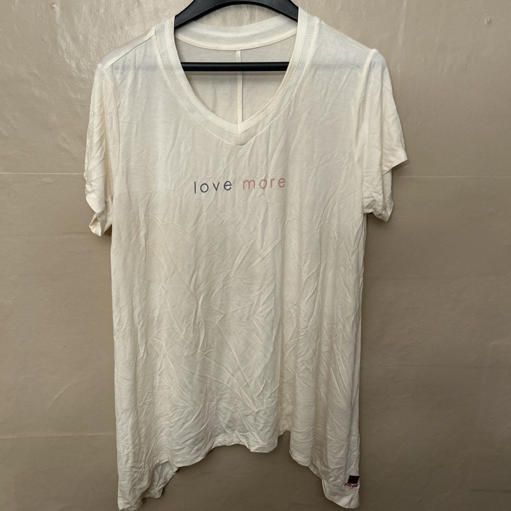 Peace‎ Love World XS Ivory Short Sleeve Top LOVE MORE